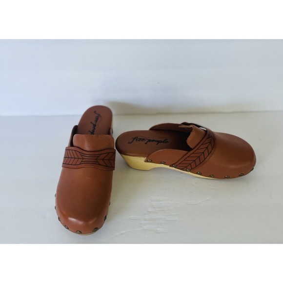Free People Chloe Clogs Brown Leather Wood Base Pattern Band Studs 37.5/6.5- 7 - Picture 10 of 14